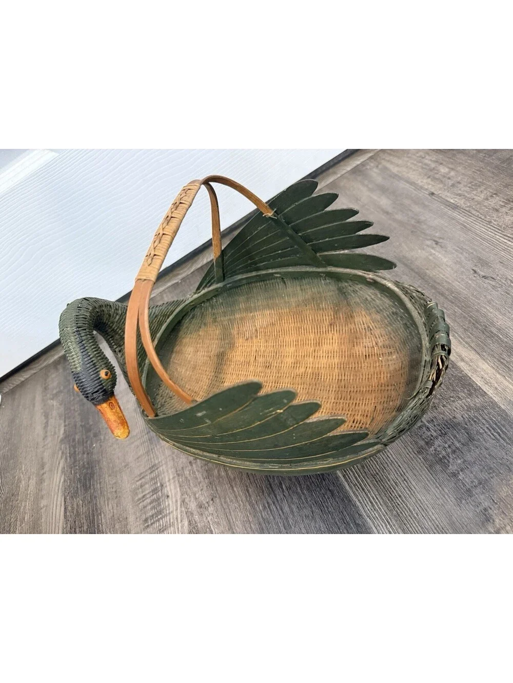Vintage Zhejiang Handicrafts Chinese Swan Duck Goose Green Basket